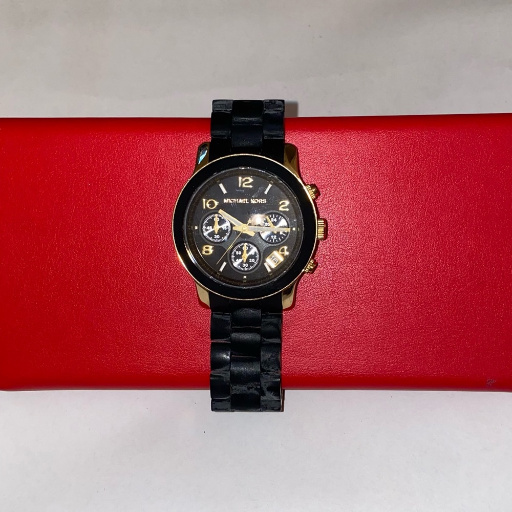 Michael Kors classic watch used